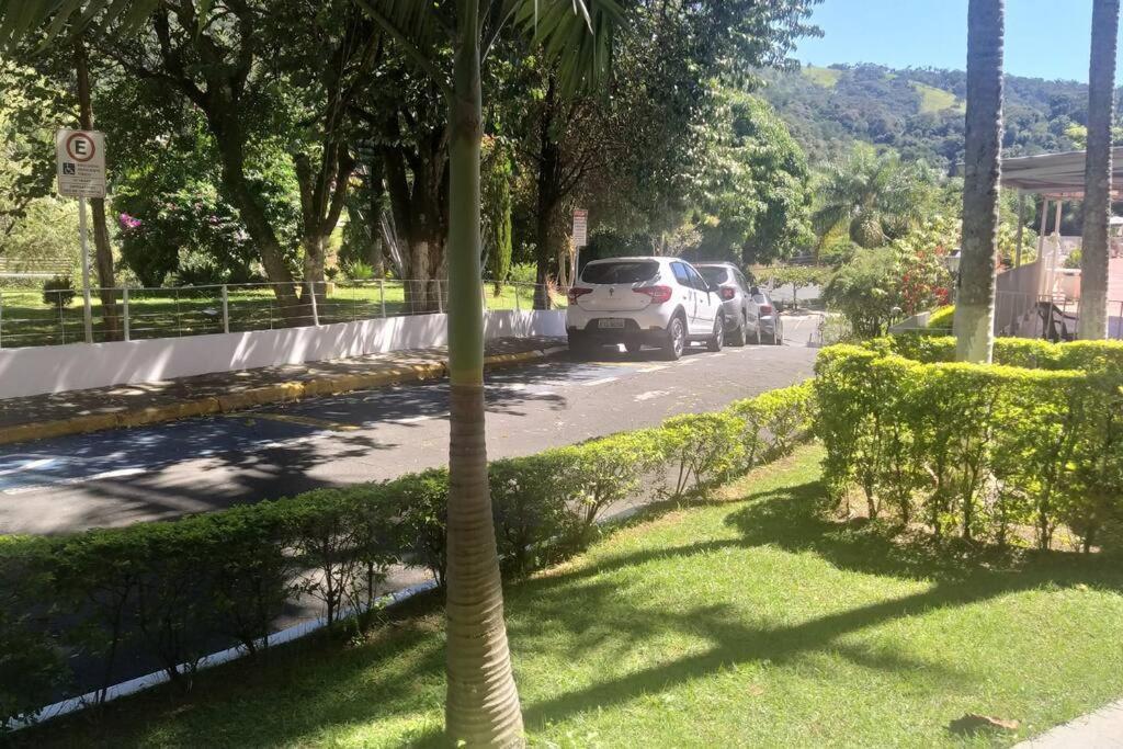 Lindo Flat Em Aguas De Lindoia Aguas de Lindoia Exterior photo